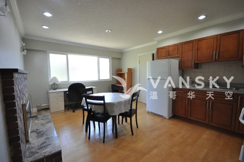 250706084929_A THIS 2 studio pic xtra living 2 .JPG